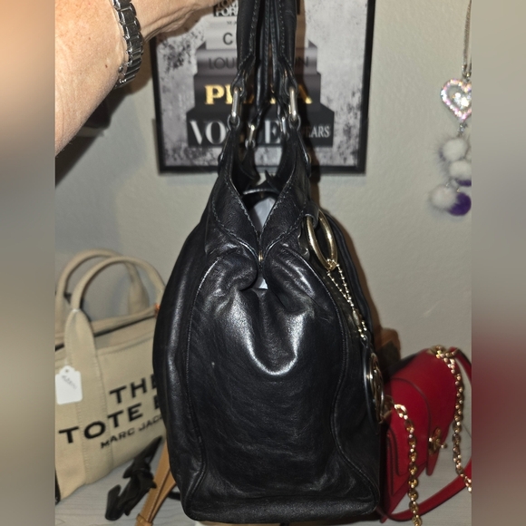 Gucci Sukey Black Leather Hobo Shoulder Bag with Gold Hardware - Picture 8 of 13